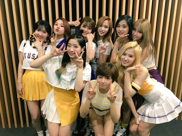 TWICE : Gallery